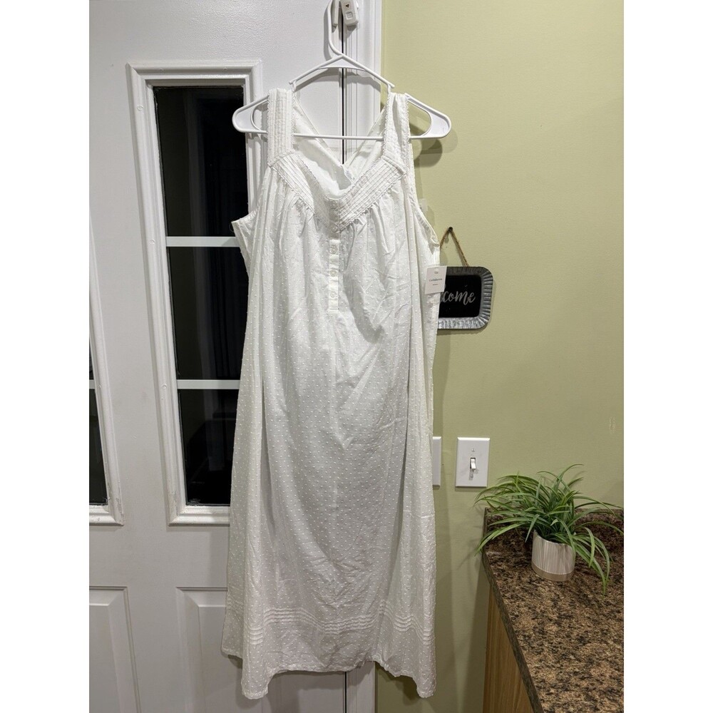 NWT Croft & Barrow Nightgown White Seersucker 100% Cotton Sleeveless Woven